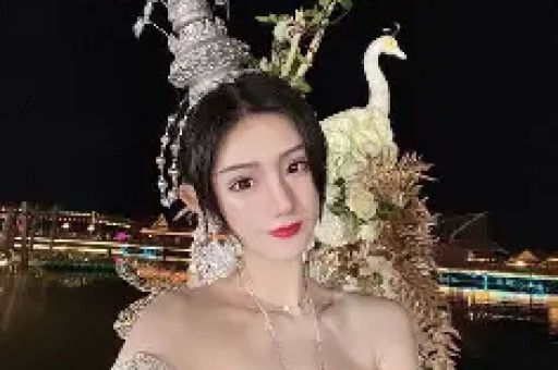 一天3个瓜！女星被大佬操控、顶流恋情曝光杨颖被牵连 个个大瓜